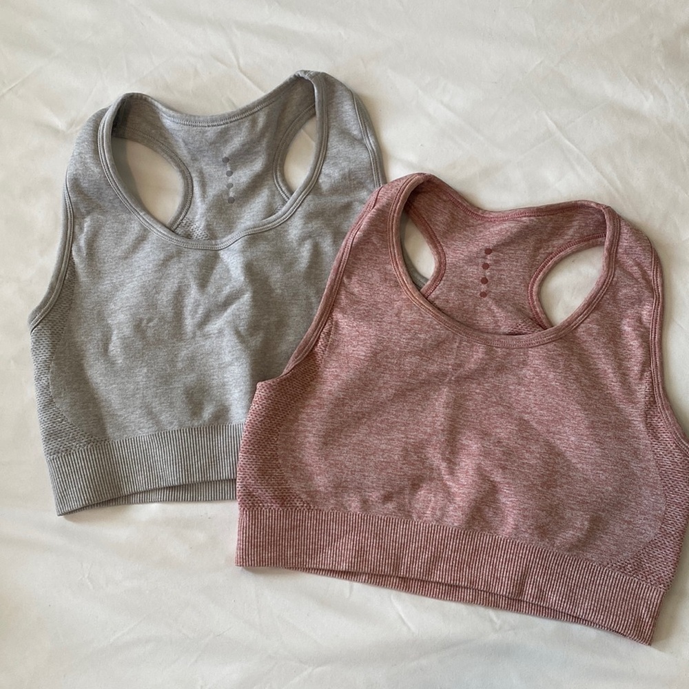 Seamless sports bra bundle